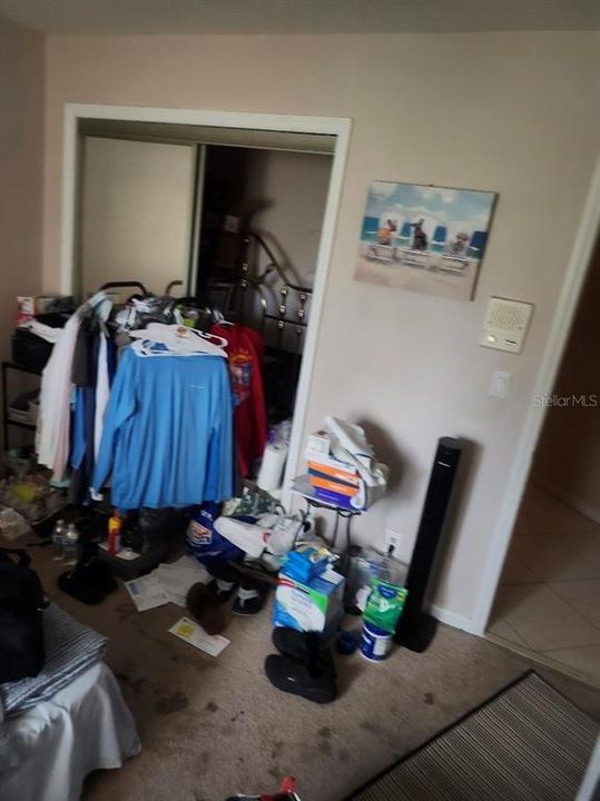 合同活跃: $579,999 (4 贝兹, 2 浴室, 2442 平方英尺)