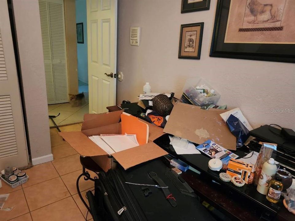 合同活跃: $579,999 (4 贝兹, 2 浴室, 2442 平方英尺)