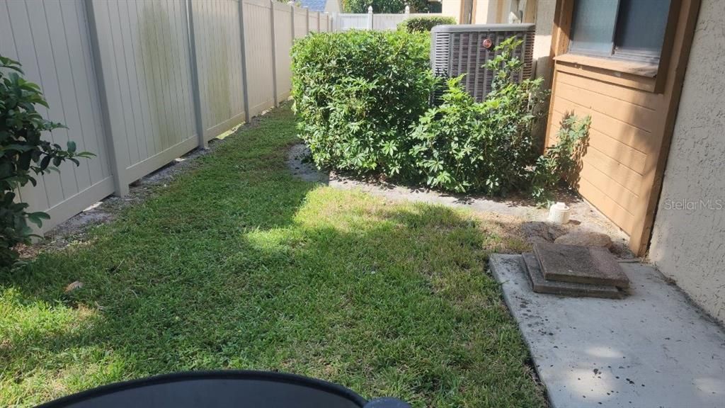 合同活跃: $579,999 (4 贝兹, 2 浴室, 2442 平方英尺)