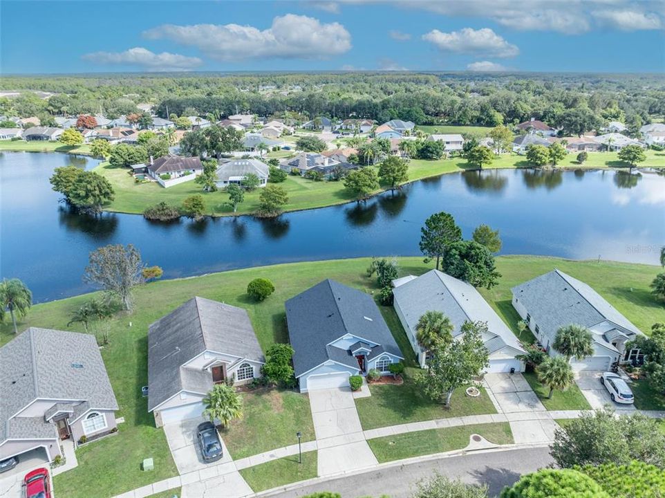 合同活跃: $394,000 (3 贝兹, 2 浴室, 1511 平方英尺)