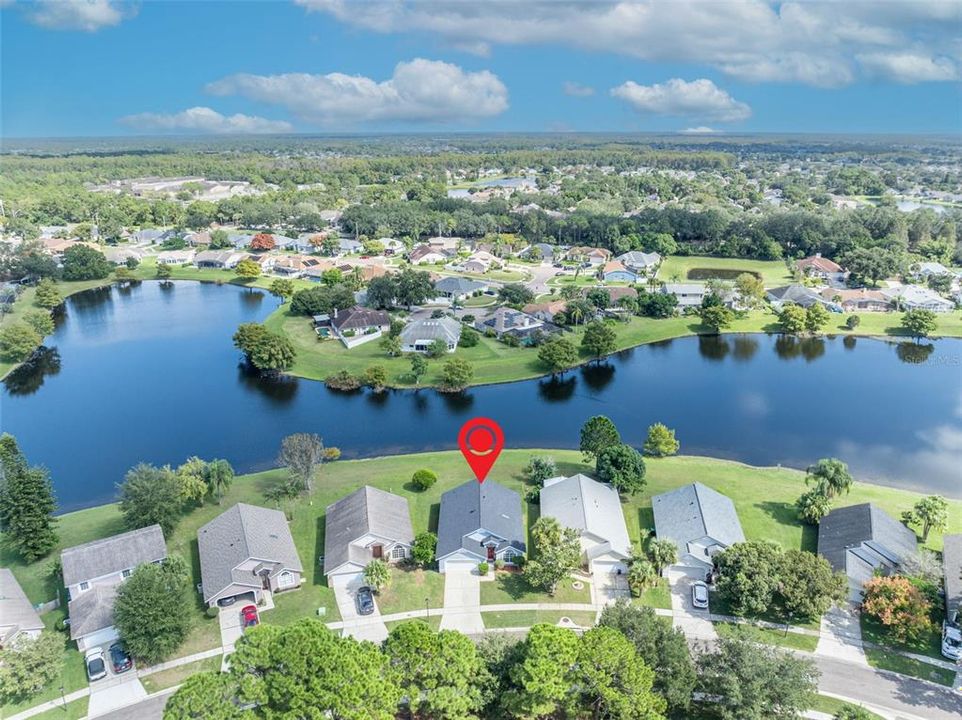 合同活跃: $394,000 (3 贝兹, 2 浴室, 1511 平方英尺)