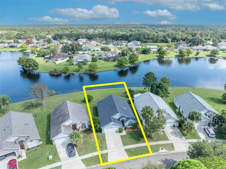 合同活跃: $394,000 (3 贝兹, 2 浴室, 1511 平方英尺)