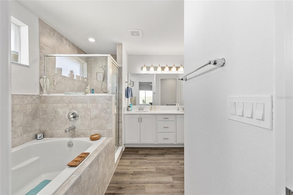 Active With Contract: $314,900 (4 beds, 2 baths, 1725 Square Feet)