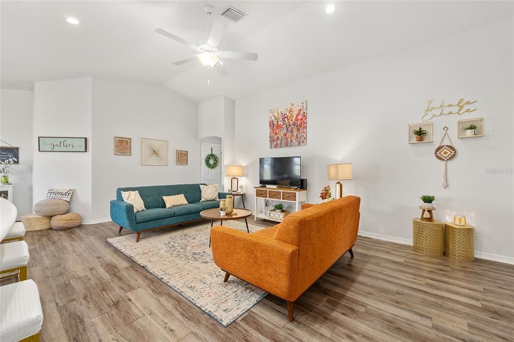 Active With Contract: $314,900 (4 beds, 2 baths, 1725 Square Feet)