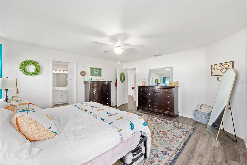 Active With Contract: $314,900 (4 beds, 2 baths, 1725 Square Feet)