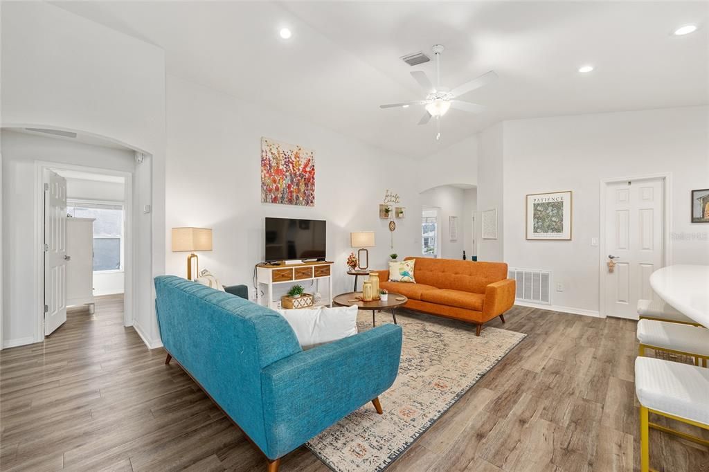 Active With Contract: $314,900 (4 beds, 2 baths, 1725 Square Feet)