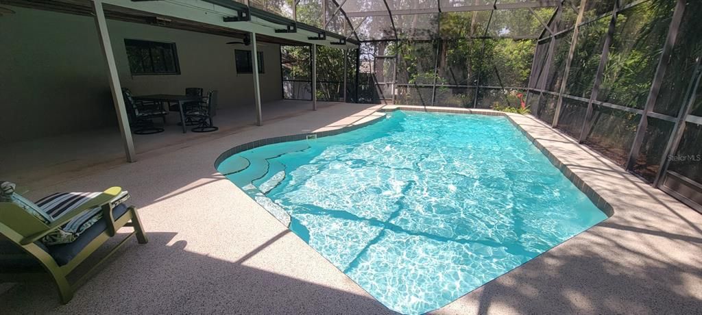 Под контрактом: $425,000 (4 спален, 3 ванн, 2273 Квадратных фут)