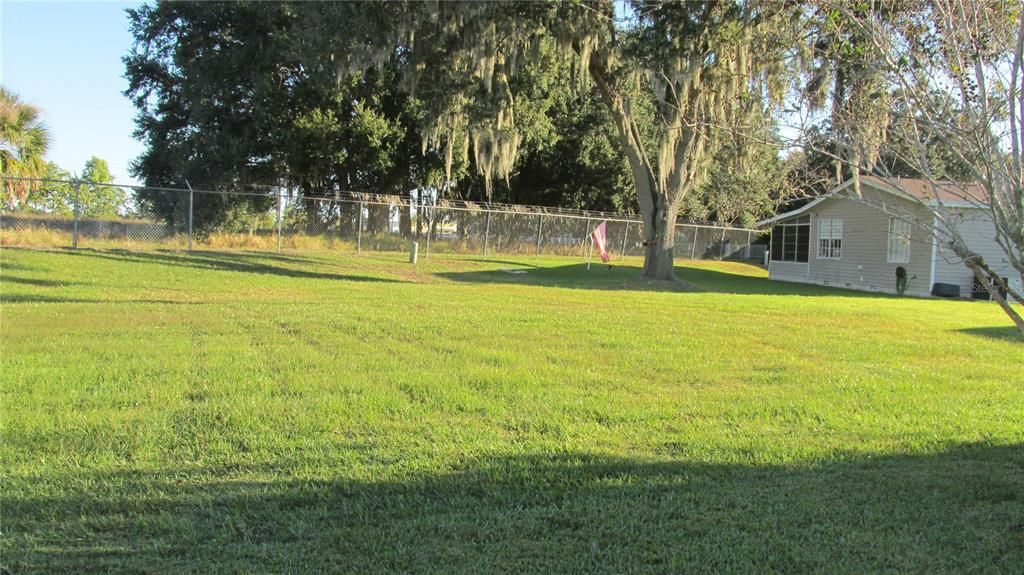 На продажу: $169,900 (2 спален, 2 ванн, 1040 Квадратных фут)