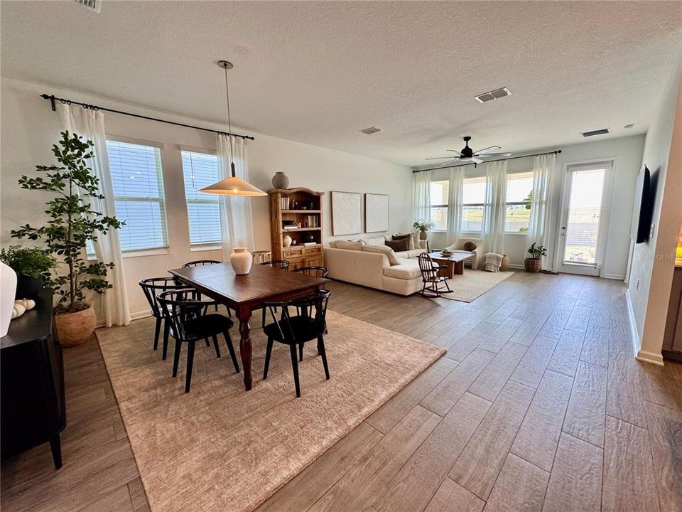 For Rent: $3,200 (4 beds, 3 baths, 2274 Square Feet)