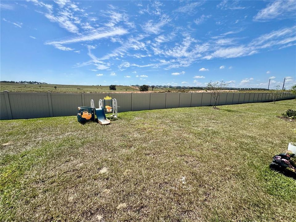 For Rent: $3,200 (4 beds, 3 baths, 2274 Square Feet)