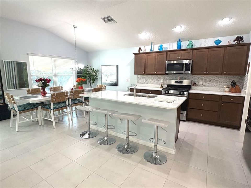 En Venta: $418,000 (3 camas, 2 baños, 1459 Pies cuadrados)