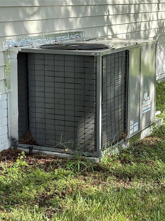 待售: $185,000 (2 贝兹, 1 浴室, 936 平方英尺)