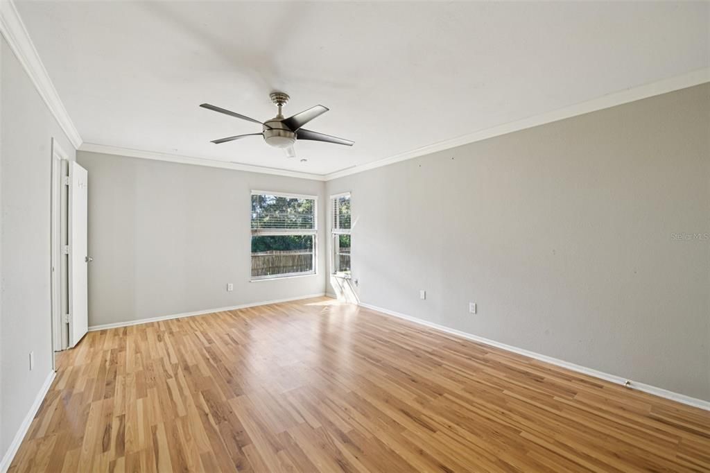 Active With Contract: $275,000 (2 beds, 2 baths, 1277 Square Feet)