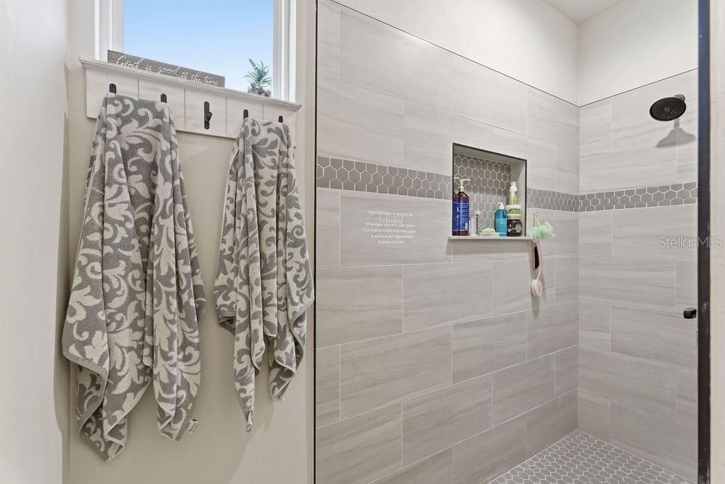 For Sale: $309,990 (3 beds, 2 baths, 1457 Square Feet)