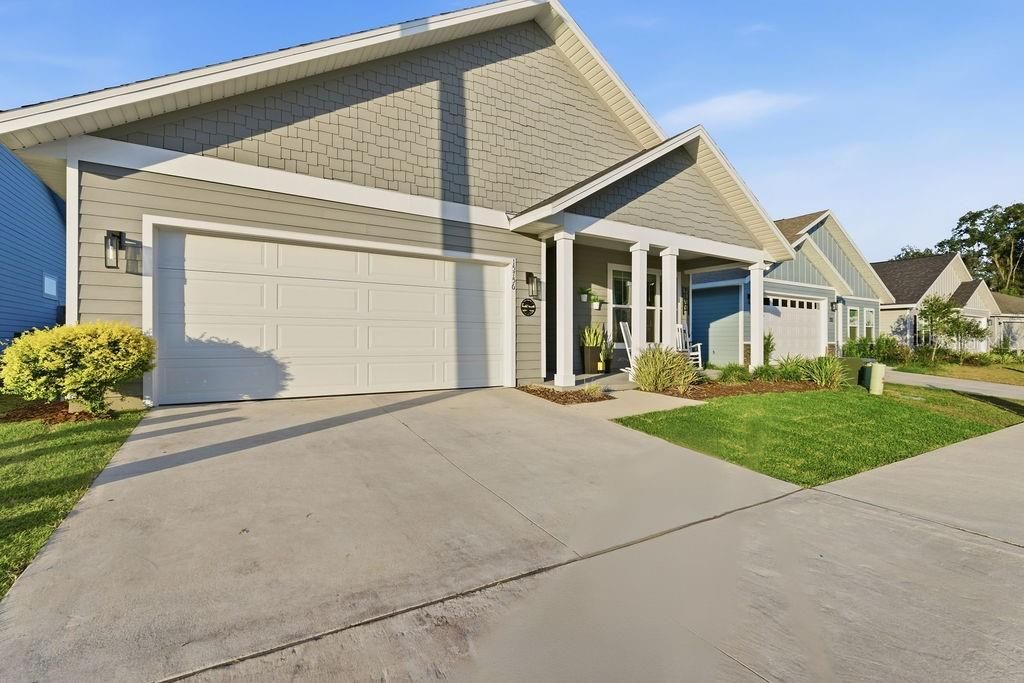 For Sale: $309,990 (3 beds, 2 baths, 1457 Square Feet)