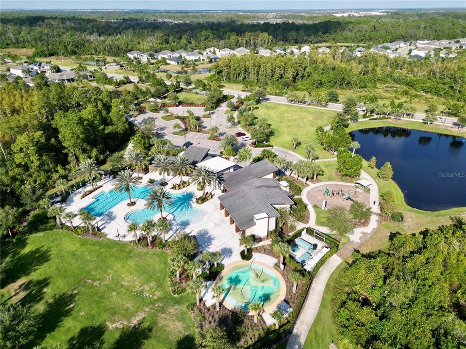 For Sale: $569,900 (4 beds, 3 baths, 2416 Square Feet)