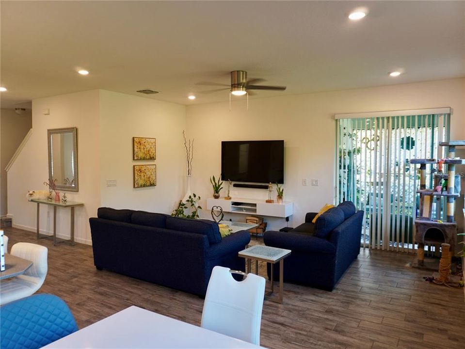 For Sale: $569,900 (4 beds, 3 baths, 2416 Square Feet)