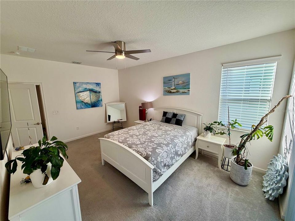 For Sale: $569,900 (4 beds, 3 baths, 2416 Square Feet)