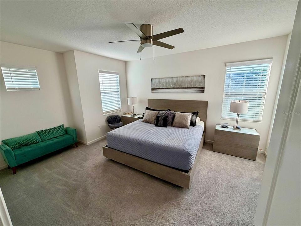 For Sale: $569,900 (4 beds, 3 baths, 2416 Square Feet)