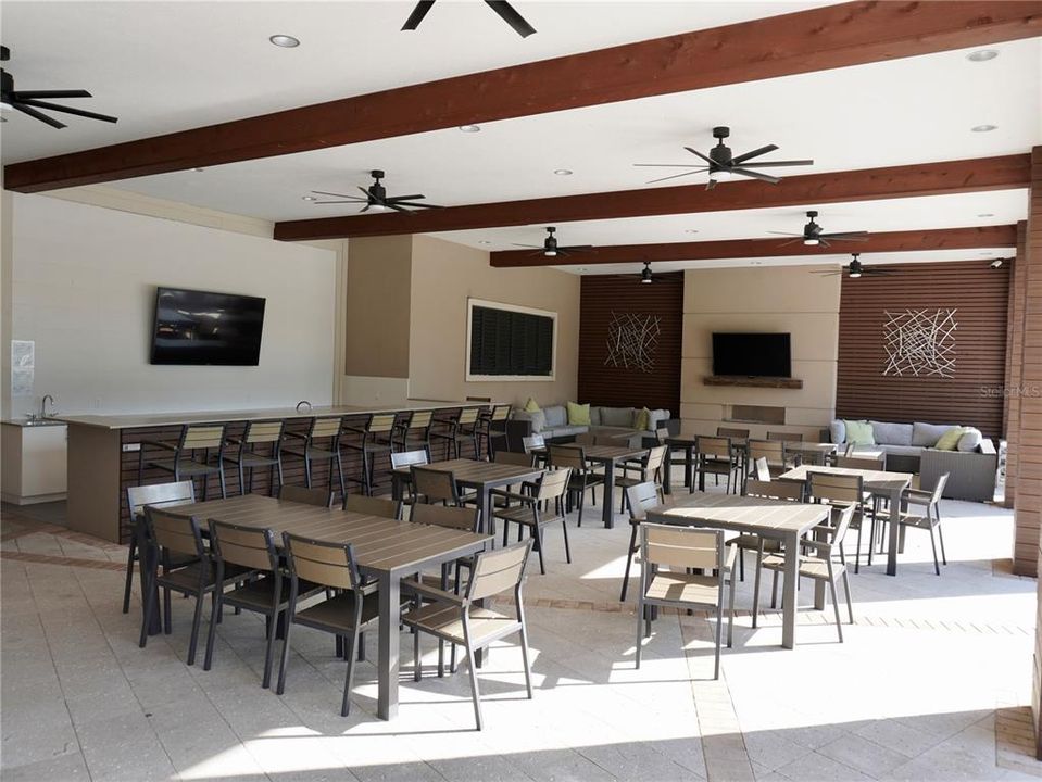 For Sale: $569,900 (4 beds, 3 baths, 2416 Square Feet)