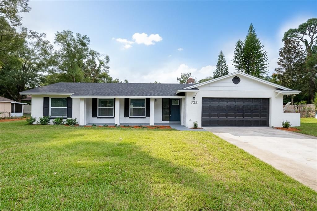 Под контрактом: $429,900 (4 спален, 2 ванн, 1766 Квадратных фут)