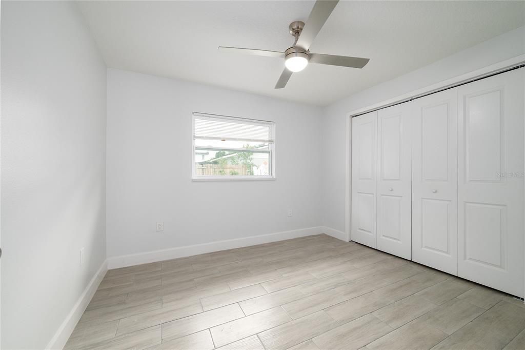 Под контрактом: $429,900 (4 спален, 2 ванн, 1766 Квадратных фут)