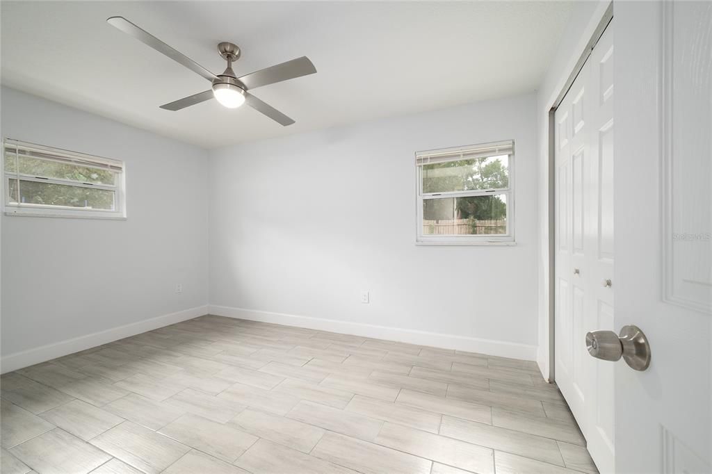 Под контрактом: $429,900 (4 спален, 2 ванн, 1766 Квадратных фут)