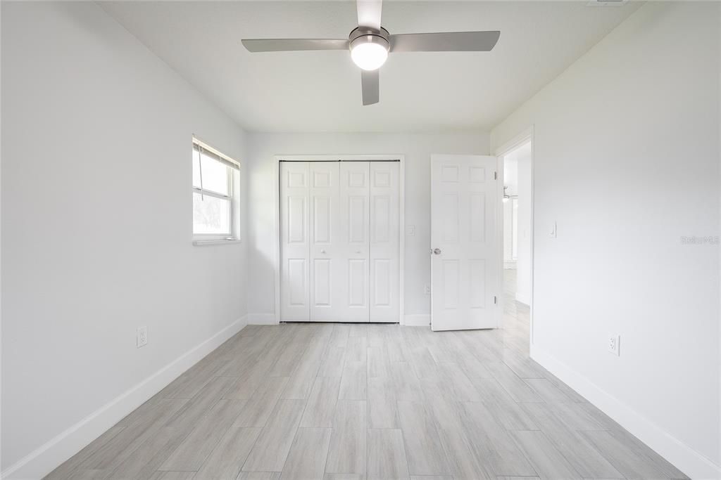 Под контрактом: $429,900 (4 спален, 2 ванн, 1766 Квадратных фут)