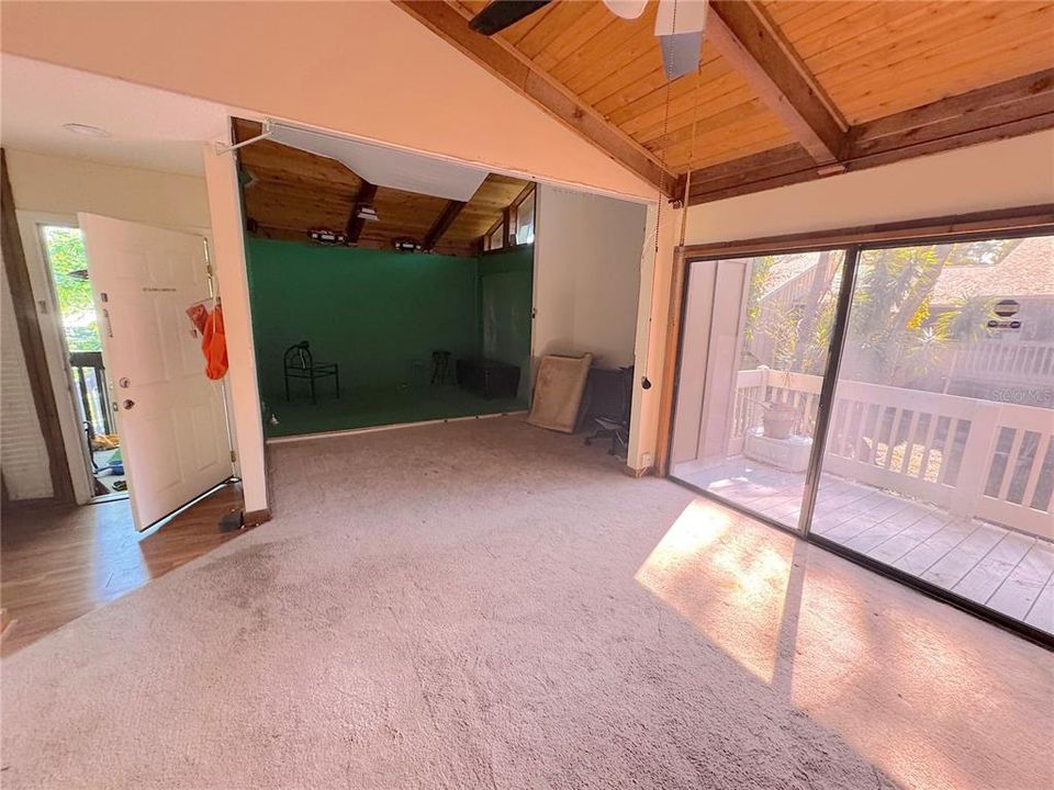 For Sale: $126,500 (3 beds, 2 baths, 1379 Square Feet)