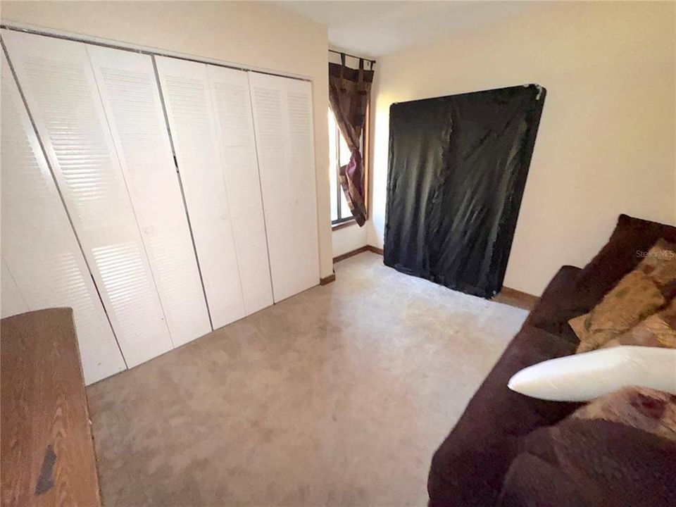 For Sale: $126,500 (3 beds, 2 baths, 1379 Square Feet)