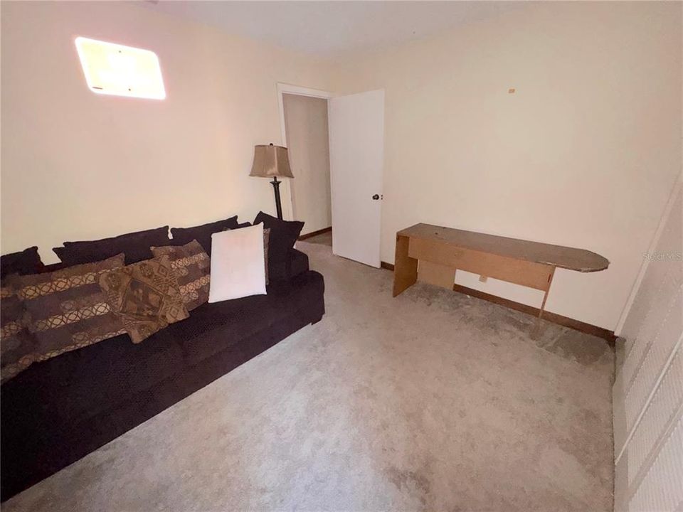 For Sale: $126,500 (3 beds, 2 baths, 1379 Square Feet)