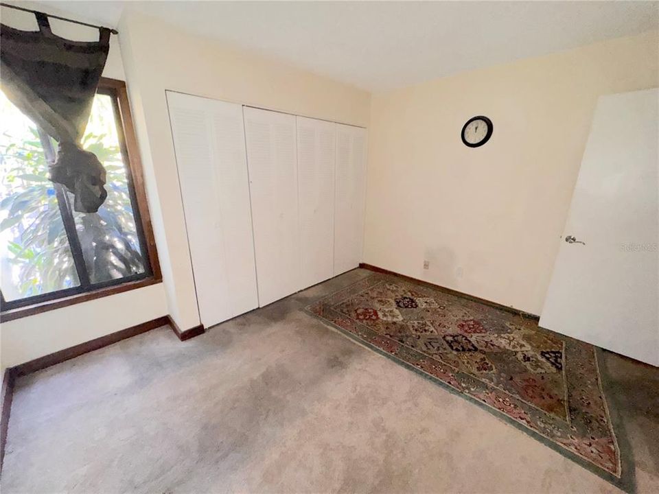For Sale: $126,500 (3 beds, 2 baths, 1379 Square Feet)
