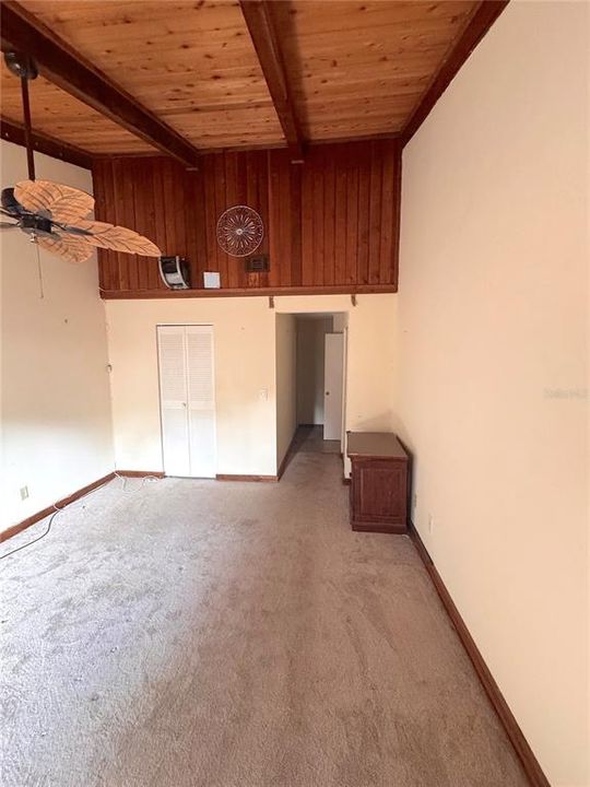 For Sale: $126,500 (3 beds, 2 baths, 1379 Square Feet)