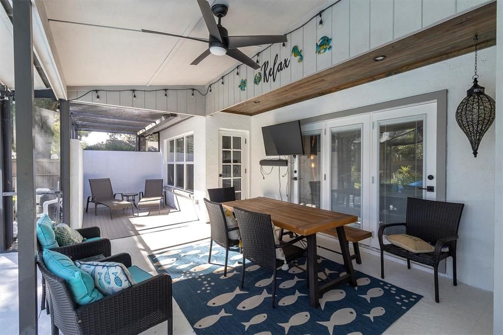 合同活跃: $775,000 (4 贝兹, 2 浴室, 2251 平方英尺)