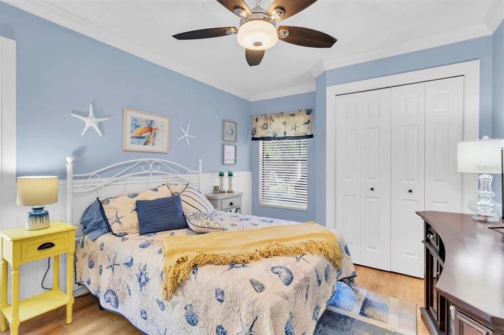 合同活跃: $775,000 (4 贝兹, 2 浴室, 2251 平方英尺)