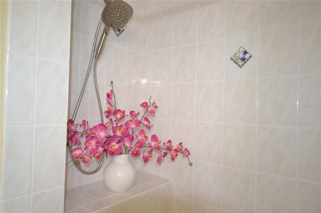 В аренду: $2,100 (2 спален, 2 ванн, 1357 Квадратных фут)