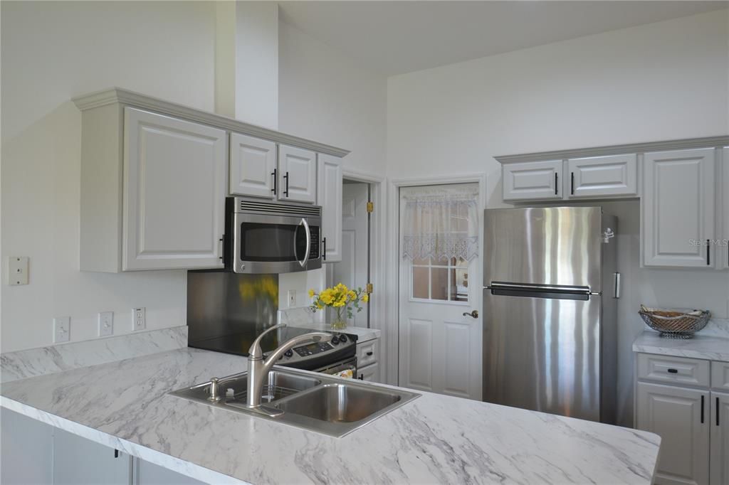 В аренду: $2,100 (2 спален, 2 ванн, 1357 Квадратных фут)