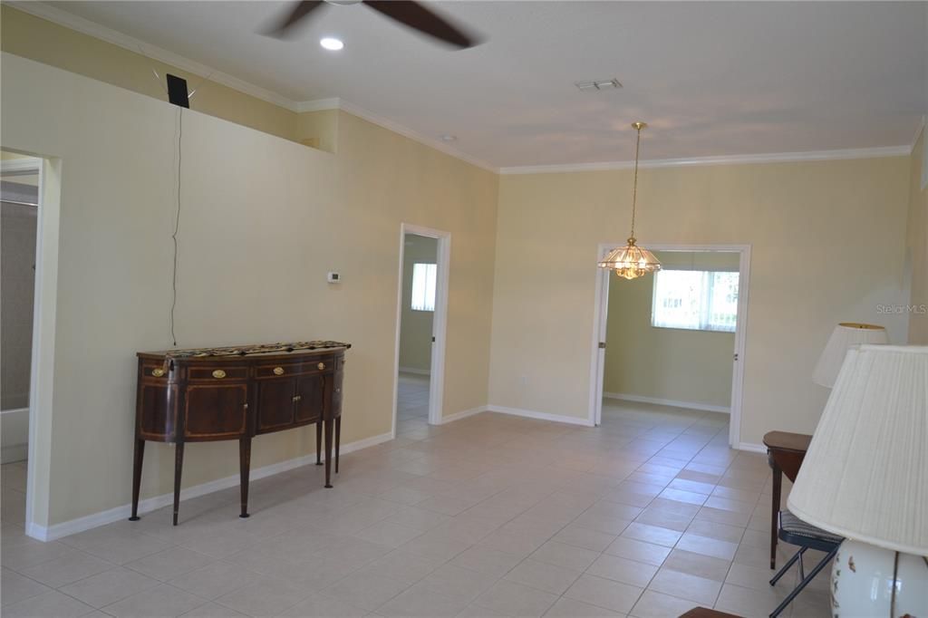 В аренду: $2,100 (2 спален, 2 ванн, 1357 Квадратных фут)