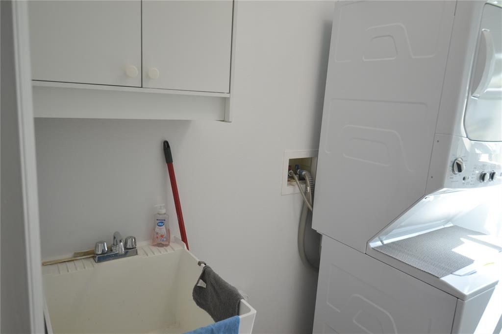 В аренду: $2,100 (2 спален, 2 ванн, 1357 Квадратных фут)