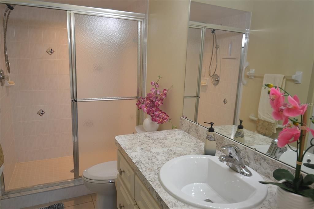 В аренду: $2,100 (2 спален, 2 ванн, 1357 Квадратных фут)