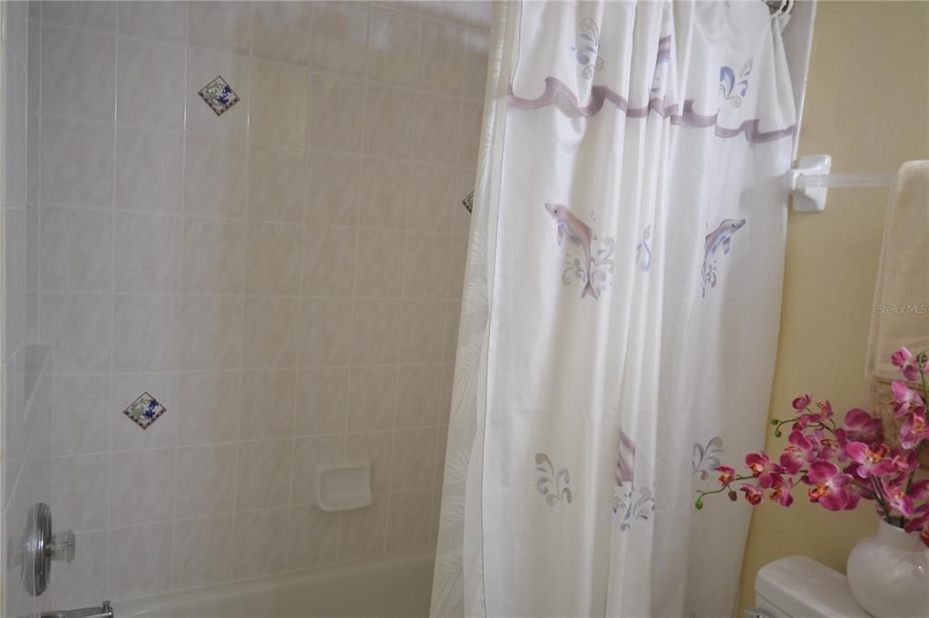 В аренду: $2,100 (2 спален, 2 ванн, 1357 Квадратных фут)