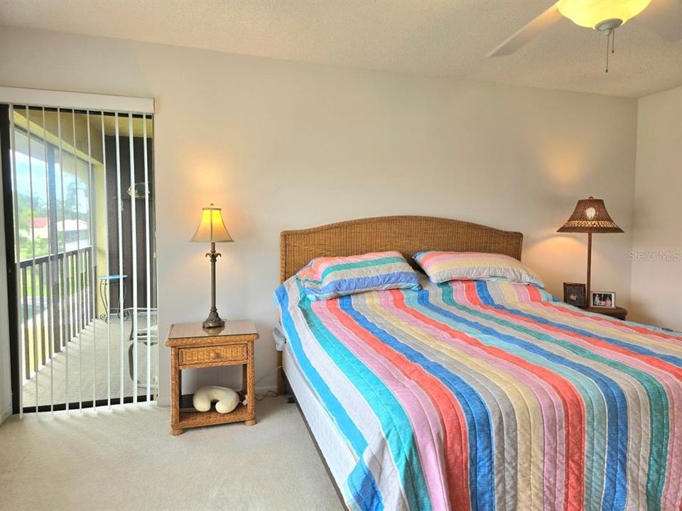 For Sale: $169,900 (2 beds, 2 baths, 1059 Square Feet)