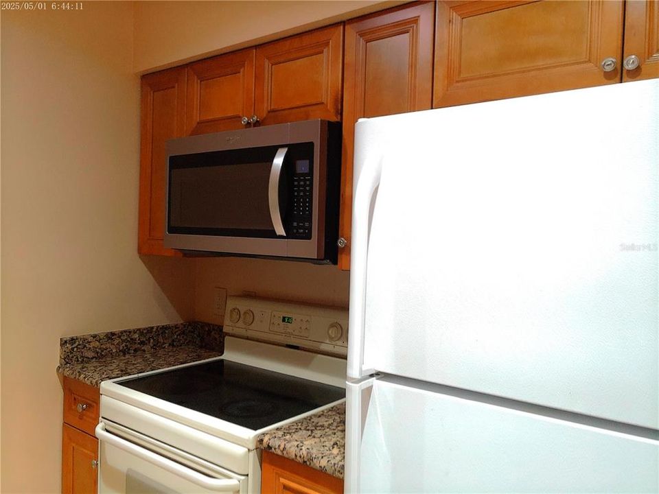 For Rent: $1,400 (1 beds, 1 baths, 753 Square Feet)