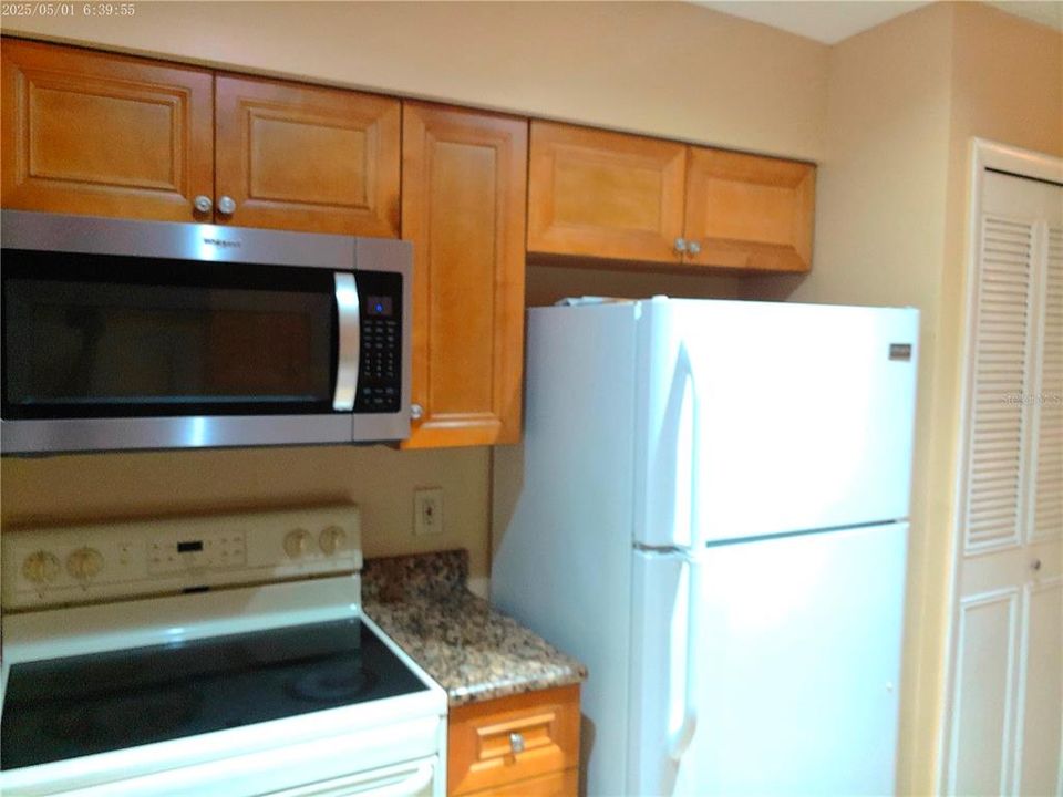 For Rent: $1,400 (1 beds, 1 baths, 753 Square Feet)