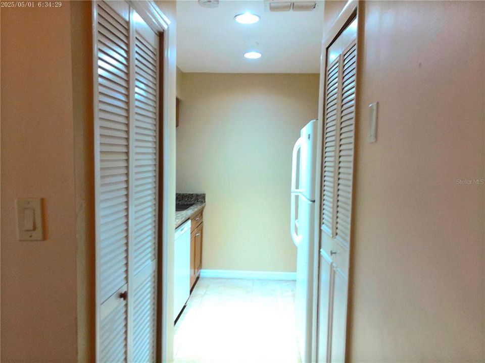 For Rent: $1,400 (1 beds, 1 baths, 753 Square Feet)