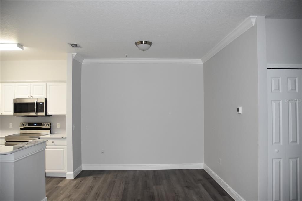 出租: $2,099 (2 贝兹, 2 浴室, 1276 平方英尺)