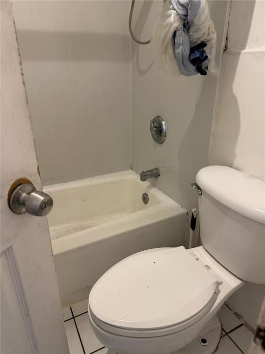 For Rent: $1,000 (1 beds, 1 baths, 276 Square Feet)
