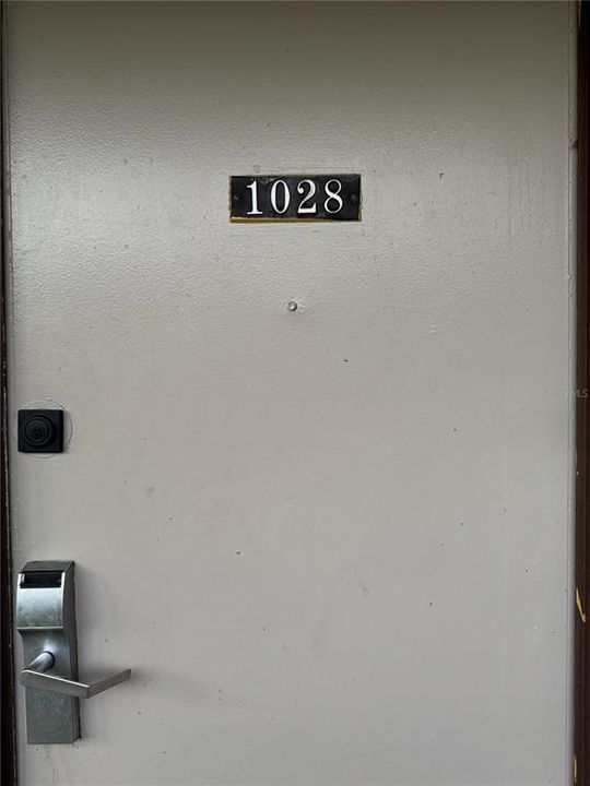 For Rent: $1,000 (1 beds, 1 baths, 276 Square Feet)