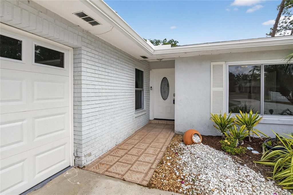 Active With Contract: $340,000 (4 beds, 2 baths, 1694 Square Feet)