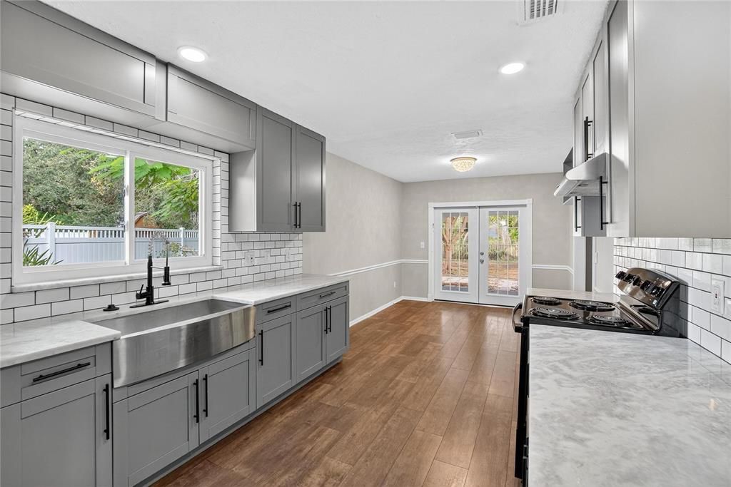 Active With Contract: $340,000 (4 beds, 2 baths, 1694 Square Feet)